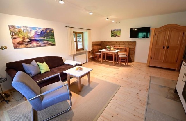 Ferienwohnung Hochwies, 1-2 Personen, 40 qm, Dusche/wc, Südbalkon, TV, 1 Schlafzimmer, Allergikerwohnung, Nichtraucher
