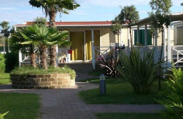 Feriendorf Atlanta Mobilehome Stromboli für 6 Personen