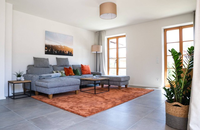 Ferienhaus 132 qm, 1-4 Personen, 2 Sep. Schlafzimmer, Terrasse, Balkon, Wlan