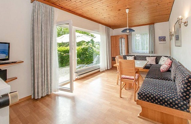 Ferienhaus 28-f mit Südterrasse mit Bergblick - Ferienhäuser im Feriendorf Weissensee im Allgäu