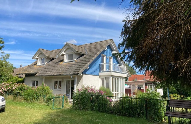 Ferienhaus am Wasser im Grünen