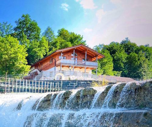 Ferienhaus Bachperle - Alpenidyll mit Kamin, Balkon oder Terrasse für Genießer