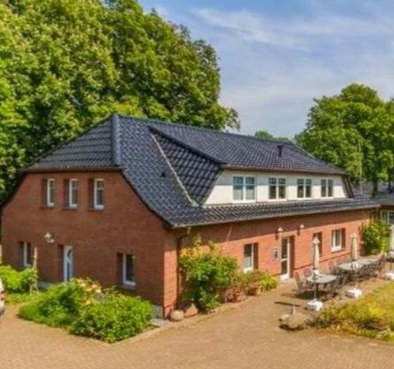 Ferienhaus BODDEN- vis-a-vis Hiddensee für bis zu 12 Gäste in 7 Appartements