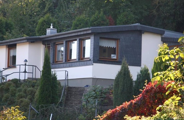 Ferienhaus Burgblick - 4-bed vacation home, shower/WC, 2 bedrooms