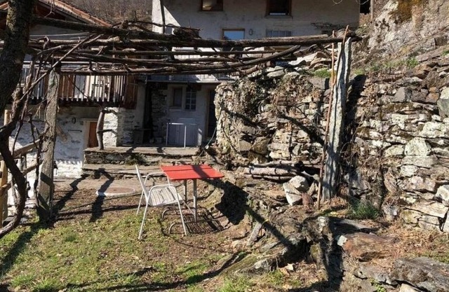 Ferienhaus für 8 Gäste mit 80m² in Intragna