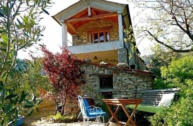 Ferienhaus für 3 Gäste mit 100m² in Aquila di Arroscia