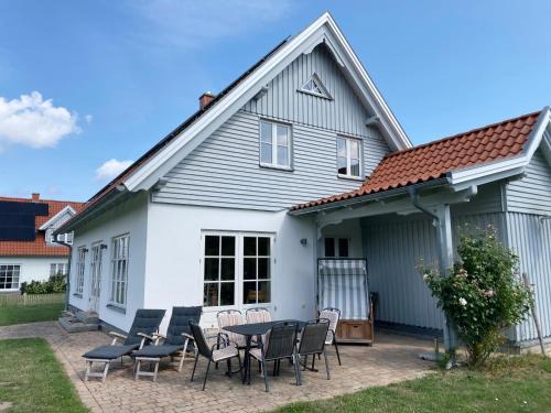 Ferienhaus " Haus am Meer " an der Ostsee, Sauna, Kamin, Strandkorb, free-W-LAN - SEASIDE -