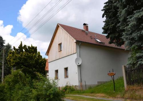 Ferienhaus Haus Bärenstein In Naundorf Mit Grill, Terrasse, Sauna Und Kaminofen