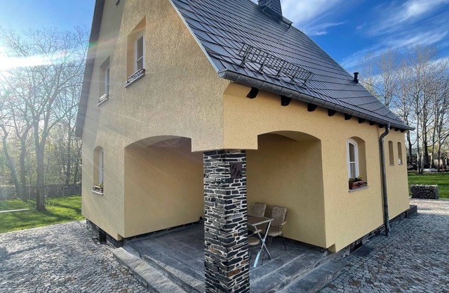 Ferienhaus in Lugau mit Spielplatz Familenurlaub Feriengarten-im-erzgebirge