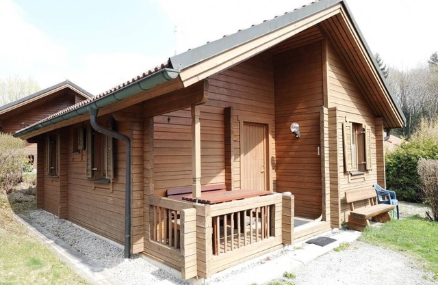 Ferienhaus Jägerpark Viechtach 28, indoor pool, Wi-Fi and energy costs included
