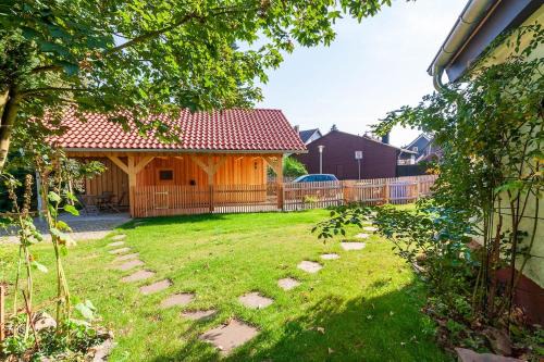 Ferienhaus Lauwenhaus mit Sauna und eingezäunten Garten