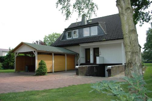 Ferienhaus Mit Indoorpool, Garten Und Partyraum