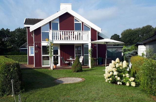 Ferienhaus mit Sauna am Duemmer See