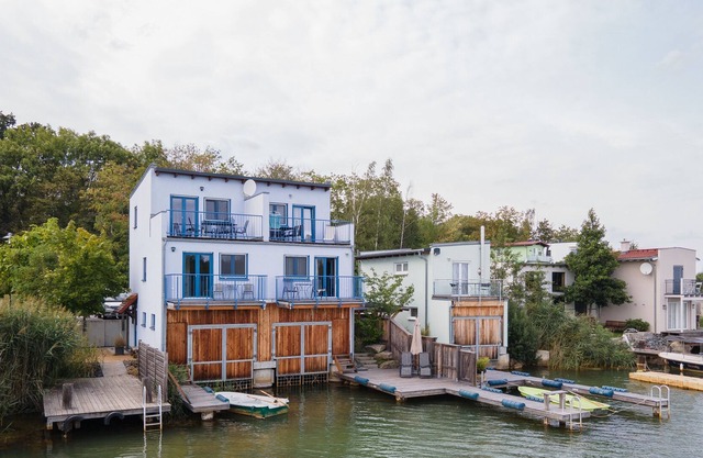 Ferienhaus Seepferdchen IM Hainer See with boat, private dock, water plot ****