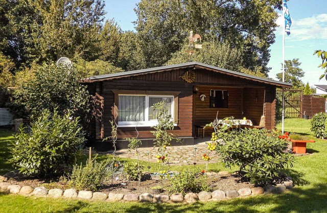 Ferienhaus Sonnenschein - Bungalow and vacation apartment on Rügen