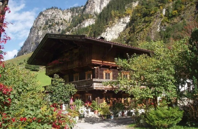 Ferienhof Talaste - Nature paradise in the middle of the Zillertal Alps - Apartment Julia