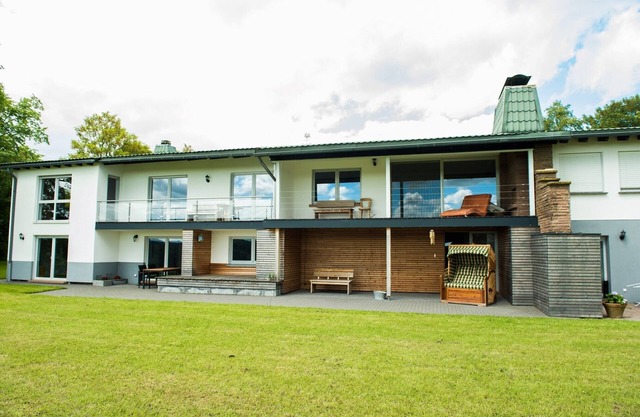 Ferienhof - Weites - Land, large apartment with terrace, garden and children's playground