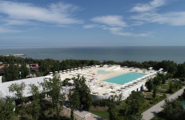 Ferienpark Rosapineta Chalet C2 für 3 Personen