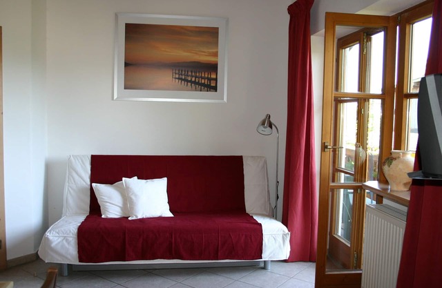 Ferienwohnung 65 qm 1 Schlafzimmer, 1 Wohnschlafraum für 2-5 Personen im OG