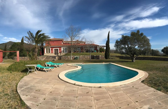 Ferienwohnung mit Privat Garten und Pool