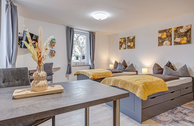 Ferienwohnung für 2 Pers., mit Eigener Küche & Bad. Wlan + Parkplatz Kostenlos