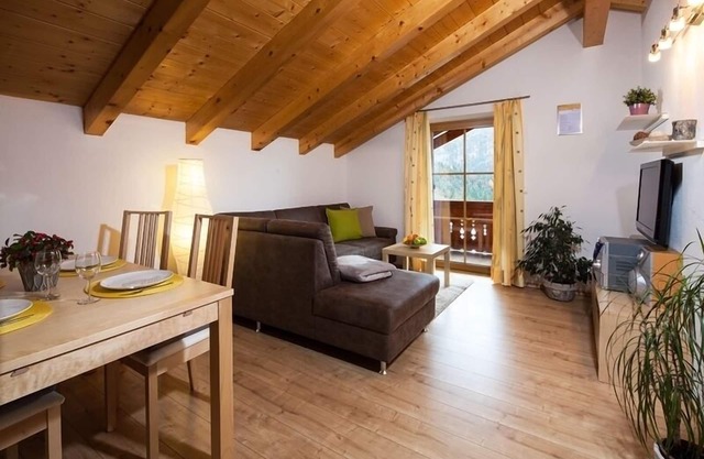 Ferienwohnung 2 bis 4 Personen, 63 qm, 2 Schlafzimmer, Balkon, Nichtraucher