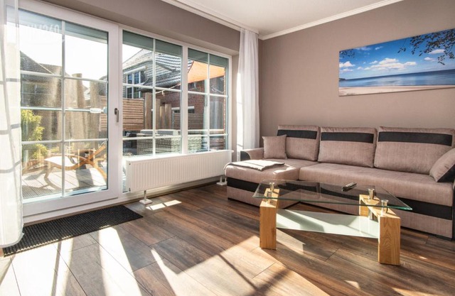 Ferienwohnanlage ODINs Blick - Wohnung 17 - direkt am Privatstrand, mit Sauna, Garten