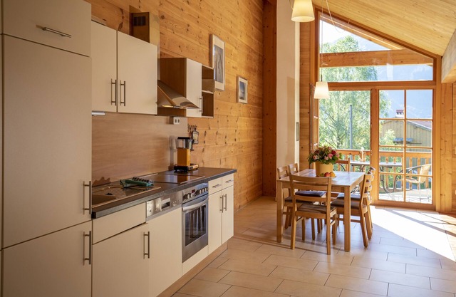 Ferienwohnung VI mit Zwei Schlafzimmern und Süd-balkon, 64 qm, Hund zu Buchbar