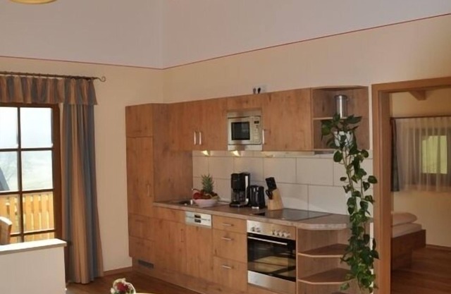 Ferienwohnung "Edelweiß" für 1-5 Personen (75 qm, OG) *