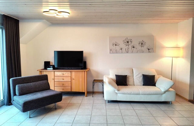 Ferienwohnung 3 mit ca. 100 qm, 2 Schlafräume, für maximal 4 Personen