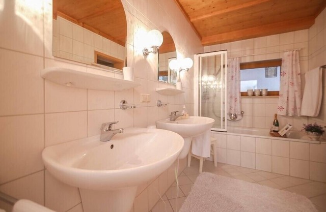 Ferienwohnung 1, 90 qm, Eigener Eingang, mit Terasse, 4 Sterne