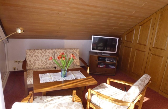 Ferienwohnung 2, 45qm, 1 Schlafzimmer, 1 Wohn-/Schlafraum, max. 4 Personen