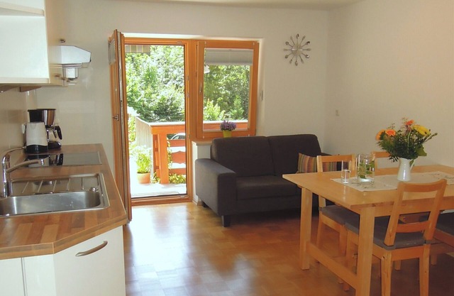 Ferienwohnung/2 Schlafzimmer/1 Wohnküche/1 Bad/seperates WC/Terrasse