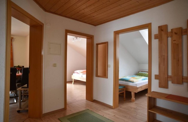 Ferienwohnung 4 mit 2 Schlafzimmern und Balkon