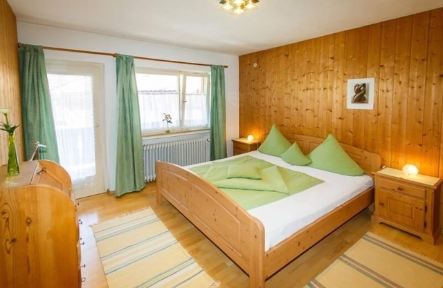 Ferienwohnung -6- (68qm), Balkon, Küche extra, 2 Schlaf- und 1 Wohnzimmer, max 4 Personen