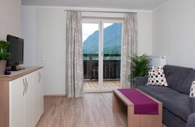 Ferienwohnung 6 "Untersberg", Nichtraucher, 2 Schlafzimmer, Sat-TV, 4 Sterne, max. 6 Personen