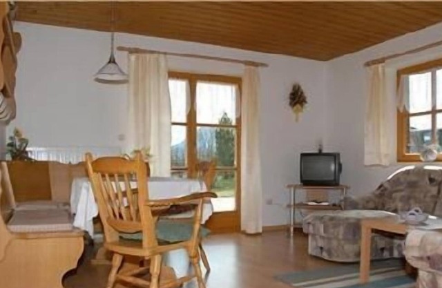 Ferienwohnung (60 QM) Schlafzimmer, Einbauküche, Wohn-/Schlafraum, Du/WC
