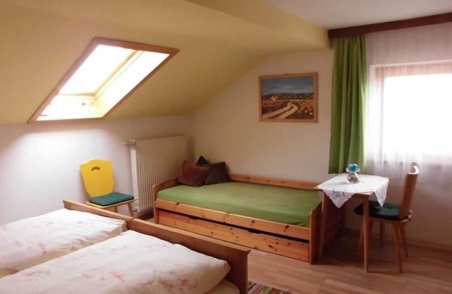 Ferienwohnung 70 QM, 2-5 Personen, 2 Schlafzimmer, Wohnküche, Bad/WC, Balkon