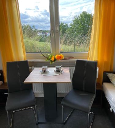 FERIENWOHNUNG AM BERG