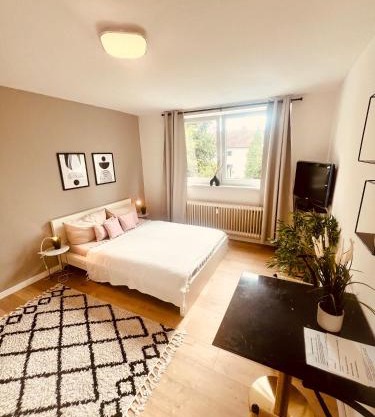 Ferienwohnung an der Uniklinik mit eigener Küche und renoviertem Badezimmer