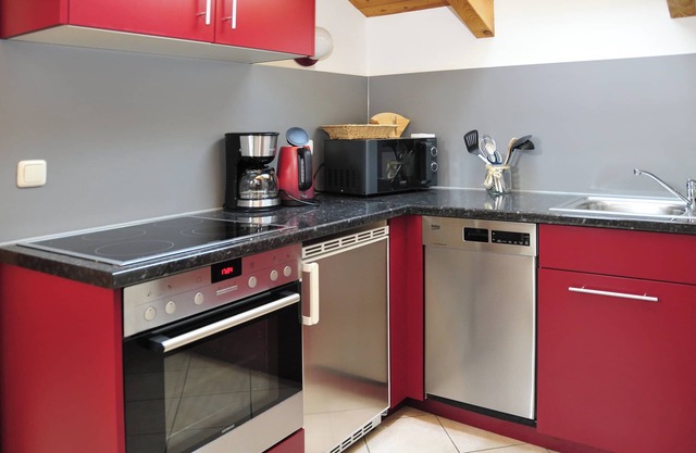 Ferienwohnung Breitenstein, 2 bis 4 Personen, 1 separates Schlafzimmer, 2. OG, Westbalkon