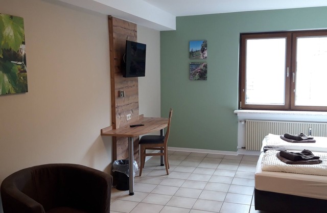 Ferienwohnung mit bis zu 11 Personen , Grosse Terrasse