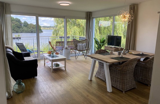 Ferienwohnung Direkt am Trammer See mit Bootssteg, Boot, Grill, Garten, Balkon