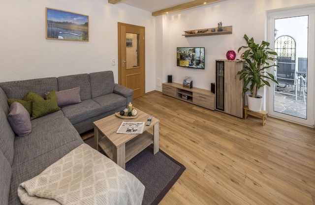 Ferienwohnung für 2-4 Pers., 2 Schlafzimmer, Wohnzimmer, Terrasse