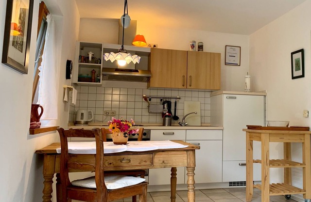 Ferienwohnung für 2 Personen, 40 qm, Erdgeschoss, Wohn/Schlafraum mit Kochnische, Bad DU/WC
