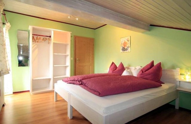 Ferienwohnung Himbeere 40 qm, 2. Obergeschoss, 1 Sep. Schlafzimmer, Westbalkon