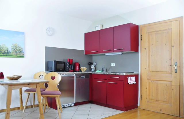 Ferienwohnung Hochries, bis 4 Personen, 1 seperates Schlafzimmer, Erdgeschoß, Südterrasse