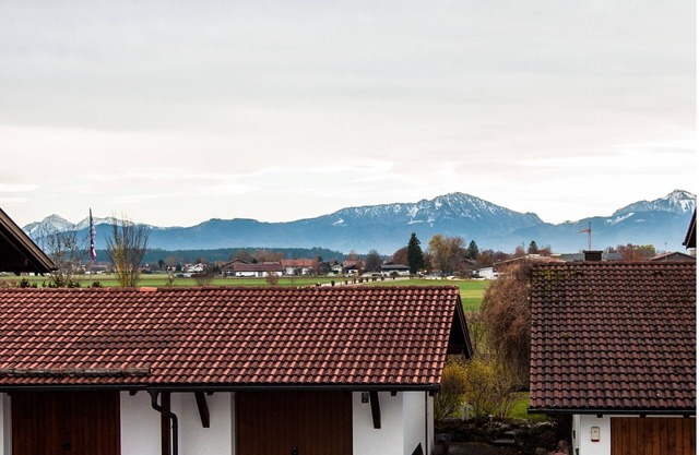 Ferienwohnung im 1.Stock mit überdachter Terrasse und See- und Bergblick