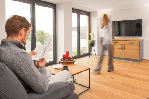 Ferienwohnung im Chaletstil Schlossblick 51 qm Wellness Fitness Sauna Bergrödelhof