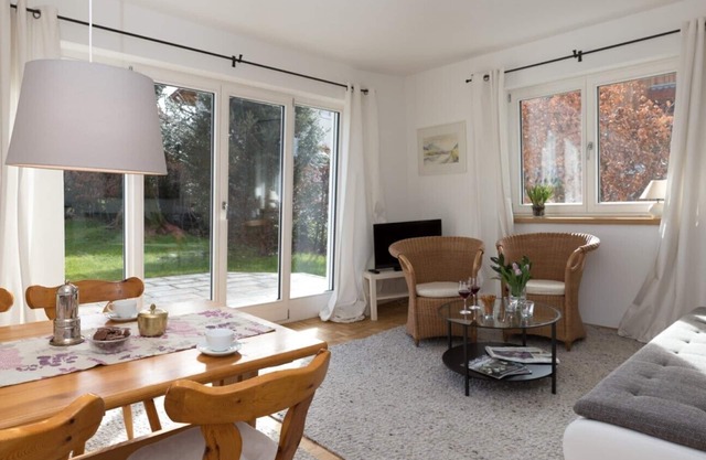 Ferienwohnung im Erdgeschoss, 60qm, mit 1 seperaten Schlafzimmer,